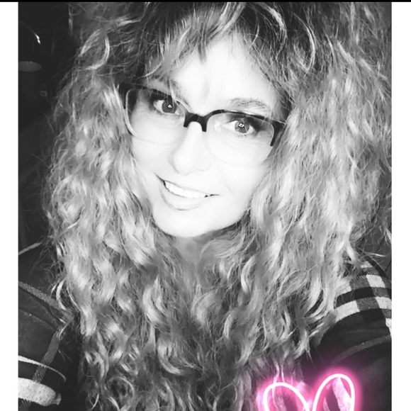 Meet your Posher, Kathy - Picture 3 of 8